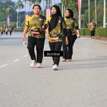 Runner Photo 6997053