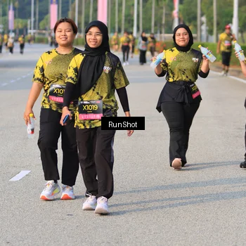 Runner Photo 6997056