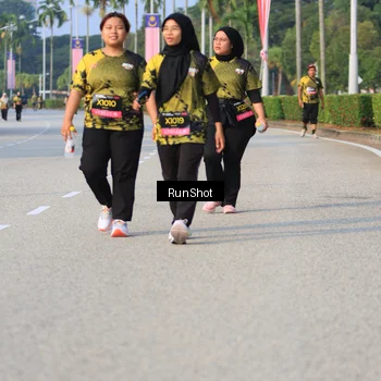 Runner Photo 6997060