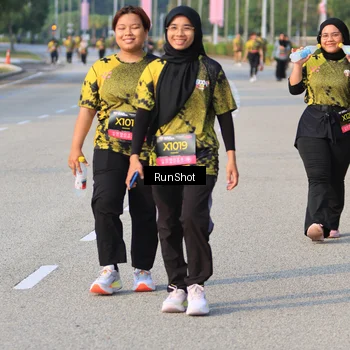 Runner Photo 6997079