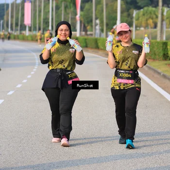 Runner Photo 6997093