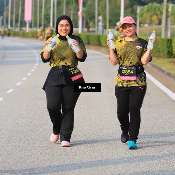 Runner Photo 6997098