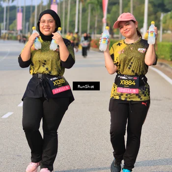 Runner Photo 6997103