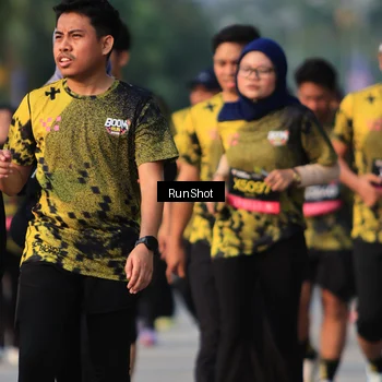 Runner Photo 6997142