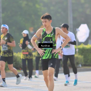 Runner Photo 6997168