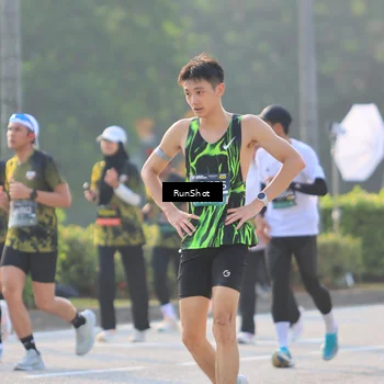Runner Photo 6997173