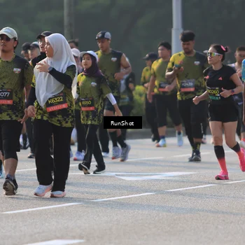 Runner Photo 6997180