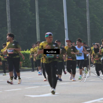 Runner Photo 6997199