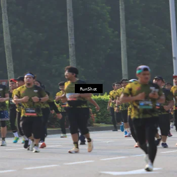 Runner Photo 6997200