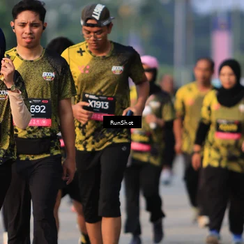 Runner Photo 6997242