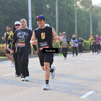 Runner Photo 6997352