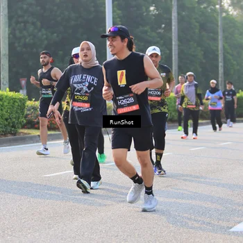 Runner Photo 6997358