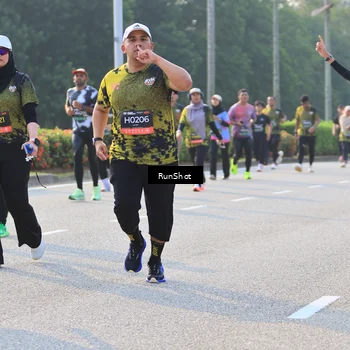 Runner Photo 6997369