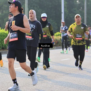 Runner Photo 6997370