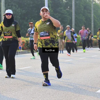 Runner Photo 6997372