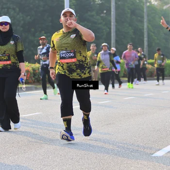 Runner Photo 6997373