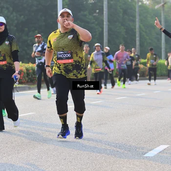 Runner Photo 6997374