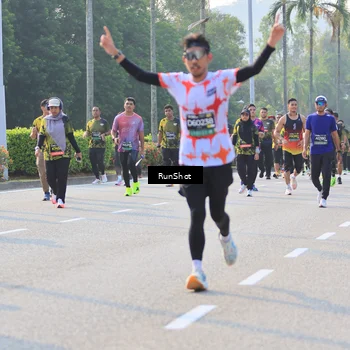 Runner Photo 6997382