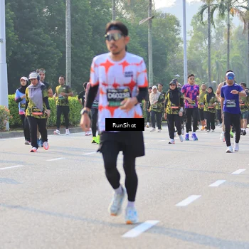 Runner Photo 6997385