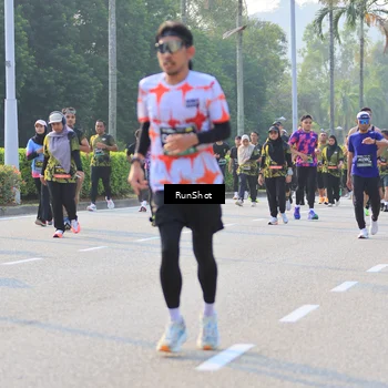 Runner Photo 6997387