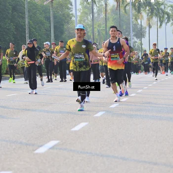 Runner Photo 6997395