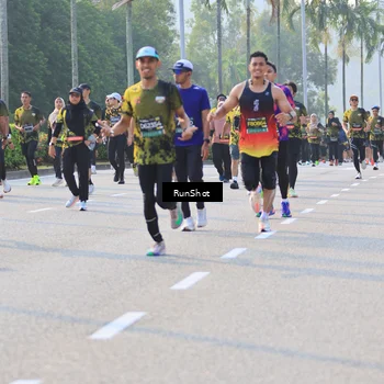 Runner Photo 6997403