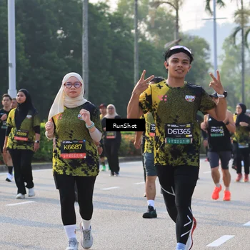 Runner Photo 6997430