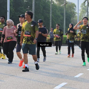 Runner Photo 6997435