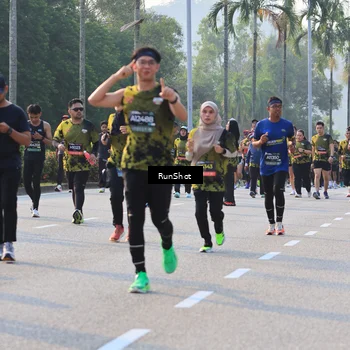 Runner Photo 6997444