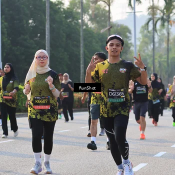 Runner Photo 6997445
