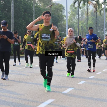 Runner Photo 6997450