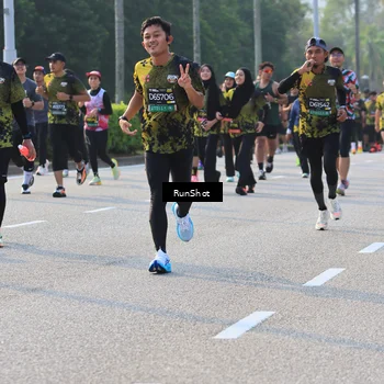 Runner Photo 6997463