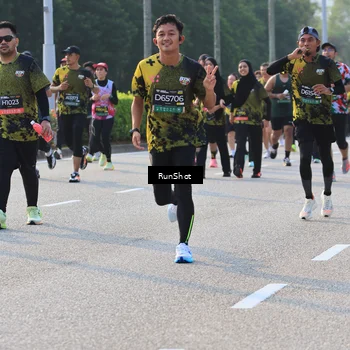 Runner Photo 6997469