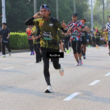 Runner Photo 6997476
