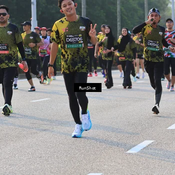 Runner Photo 6997477