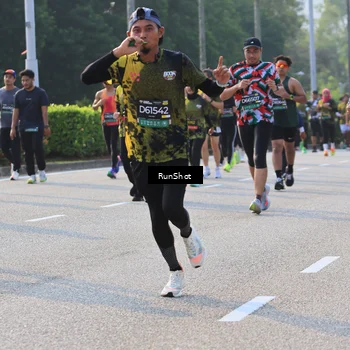 Runner Photo 6997478