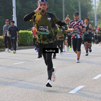 Runner Photo 6997479