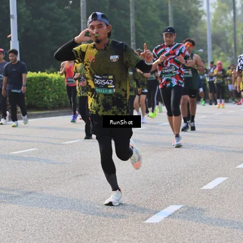Runner Photo 6997491