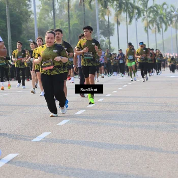 Runner Photo 6997495