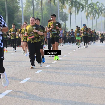Runner Photo 6997496