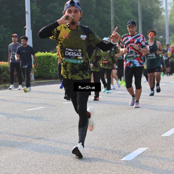 Runner Photo 6997497