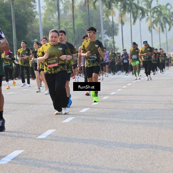 Runner Photo 6997501