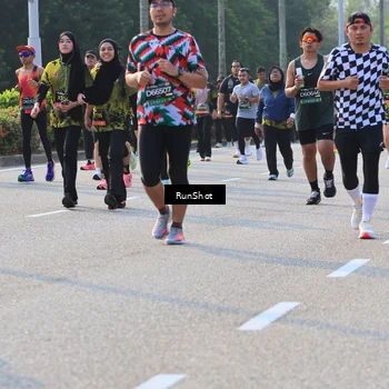 Runner Photo 6997503