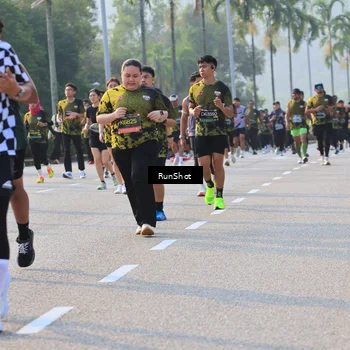Runner Photo 6997506