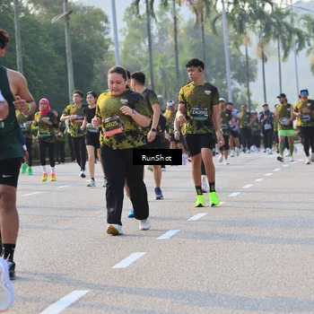 Runner Photo 6997508