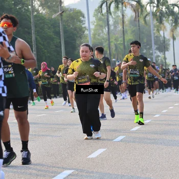 Runner Photo 6997512