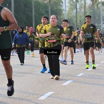 Runner Photo 6997524