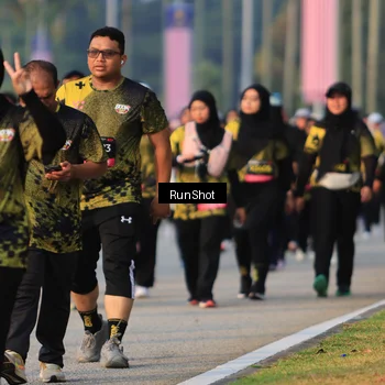 Runner Photo 6997575