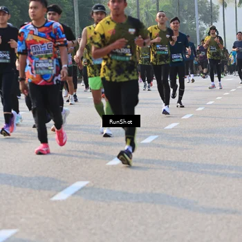 Runner Photo 6997635