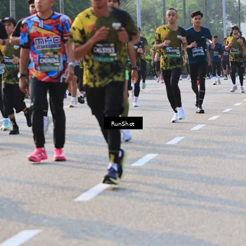 Runner Photo 6997642